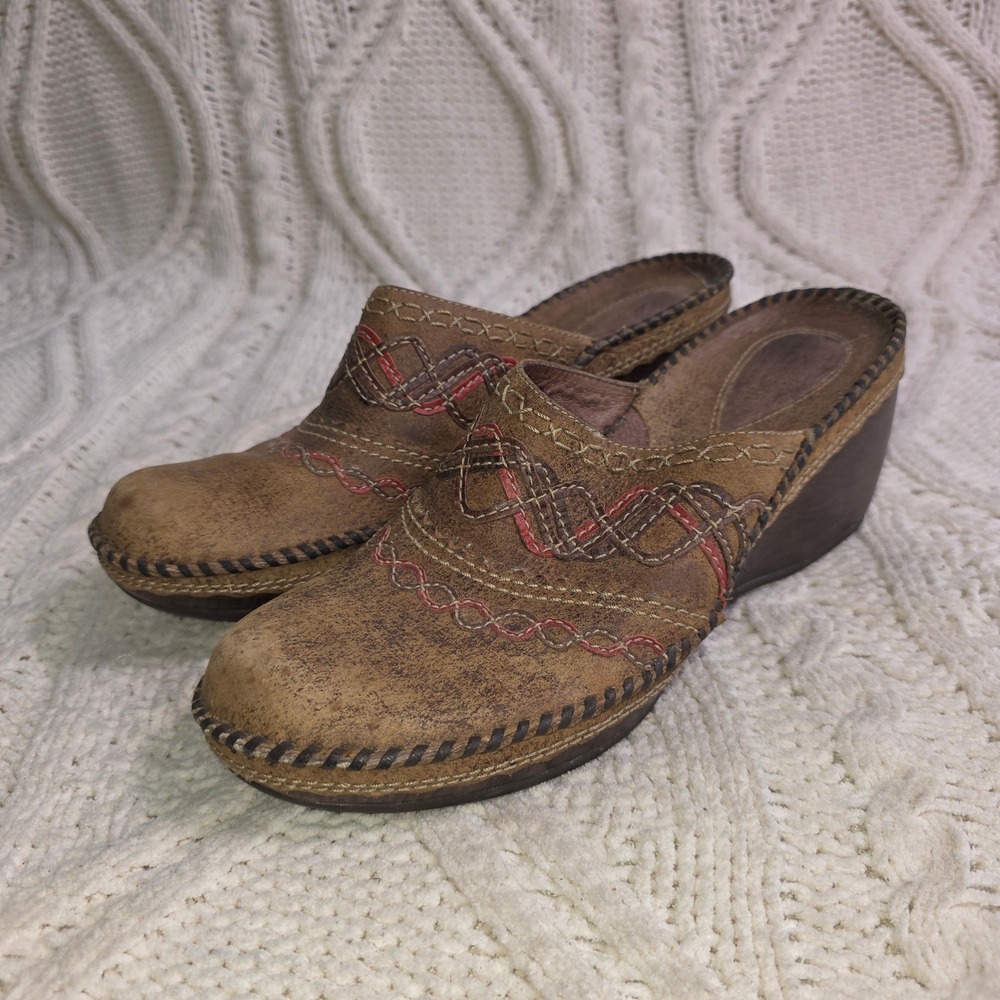 Clarks Artisan‎ Distressed Leather Embroidered Wedge Mules Brown Boho Womens 8M